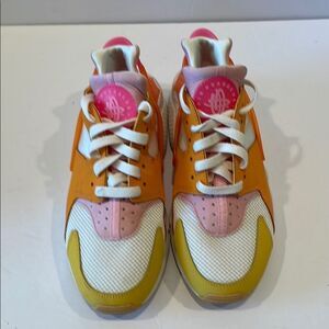 Nike Orange and Pink Athletic Shoes Retro-Inspired Low-Top